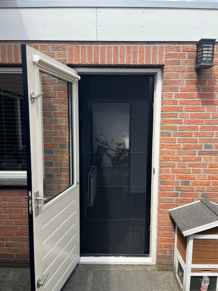 Minimalistische hordeur voor elke woning