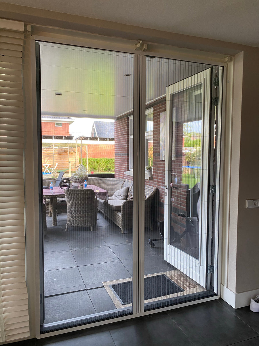 Minimalistische hordeur voor elke woning